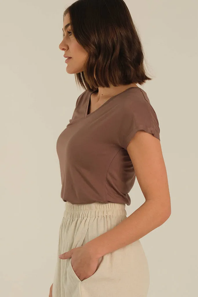 Belle V Neck Tee - Mousse