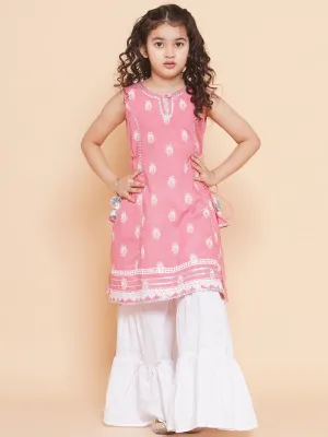 Girls Peach Floral Printed Panelled Pure Cotton Kurta With Sharara