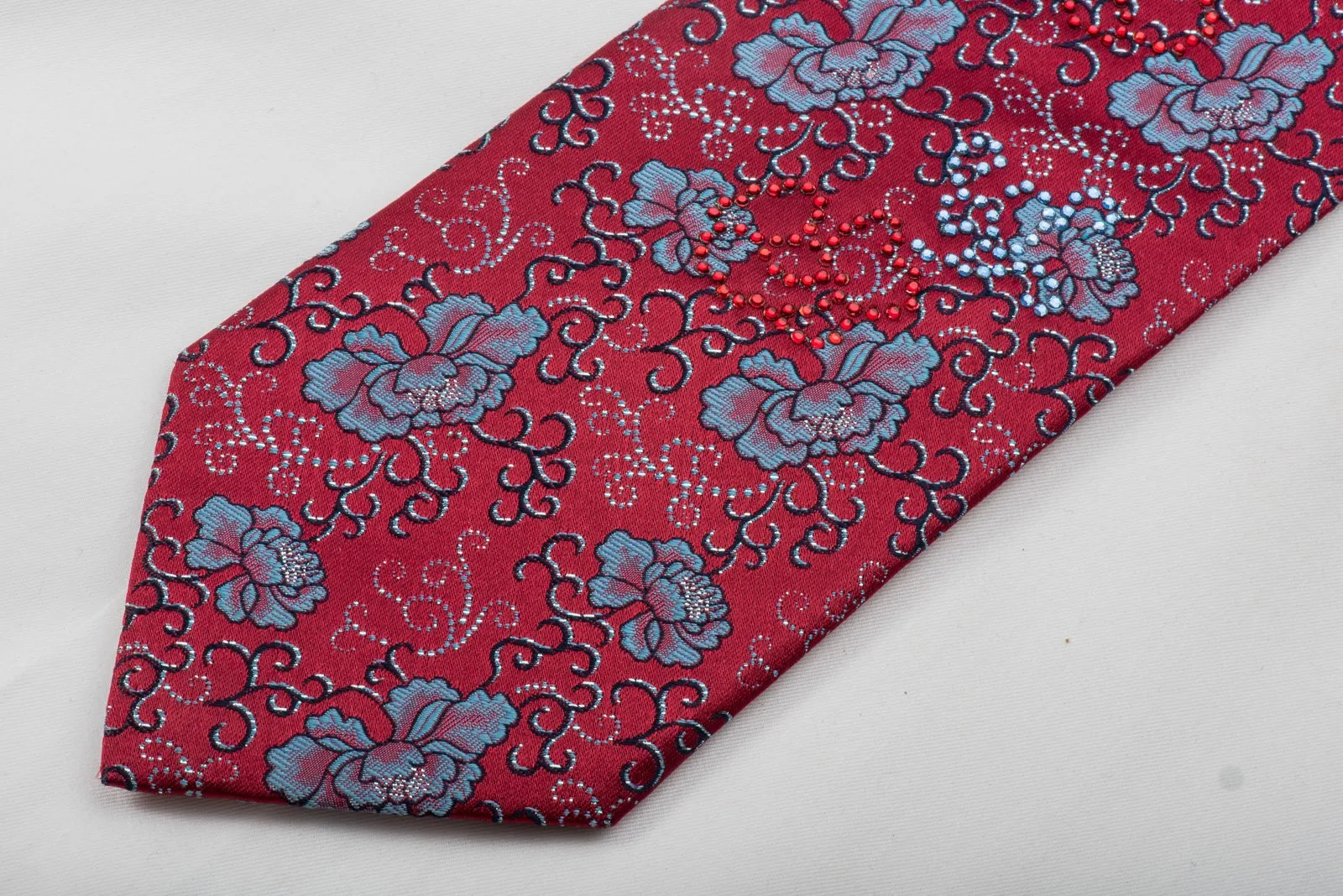 Grang Cia Rhinestone Tie Blue Floral On Red With Blue Sparkles